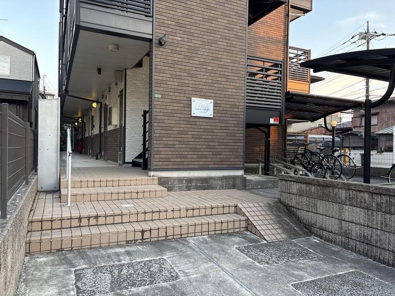 LEONEXT Register Hongo Lối vào