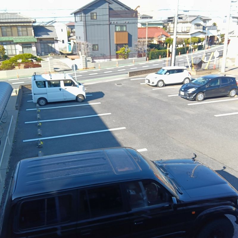 レオパレス久 駐車場