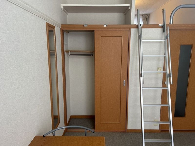 レオパレスビバ上板橋 収納