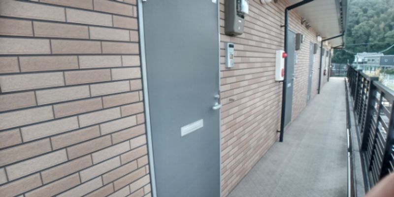 レオネクストムラヤマⅢ 玄関