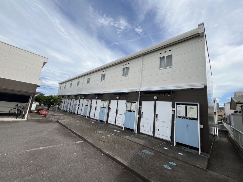 レオパレス中屋敷ソレイユ 外観