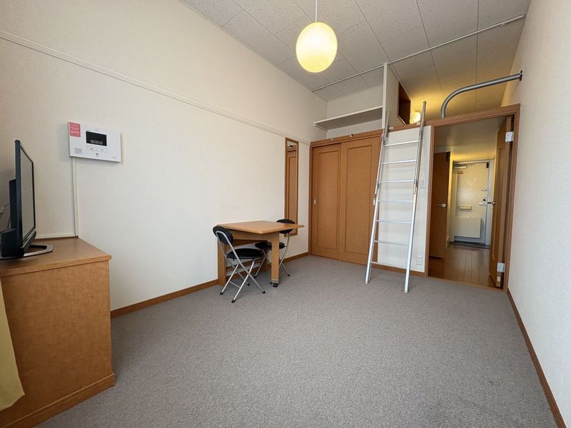 レオパレスＡ　Ｉ　Ⅱ 居間