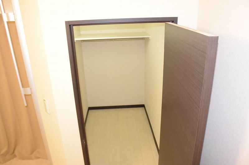 レオネクスト光 収納