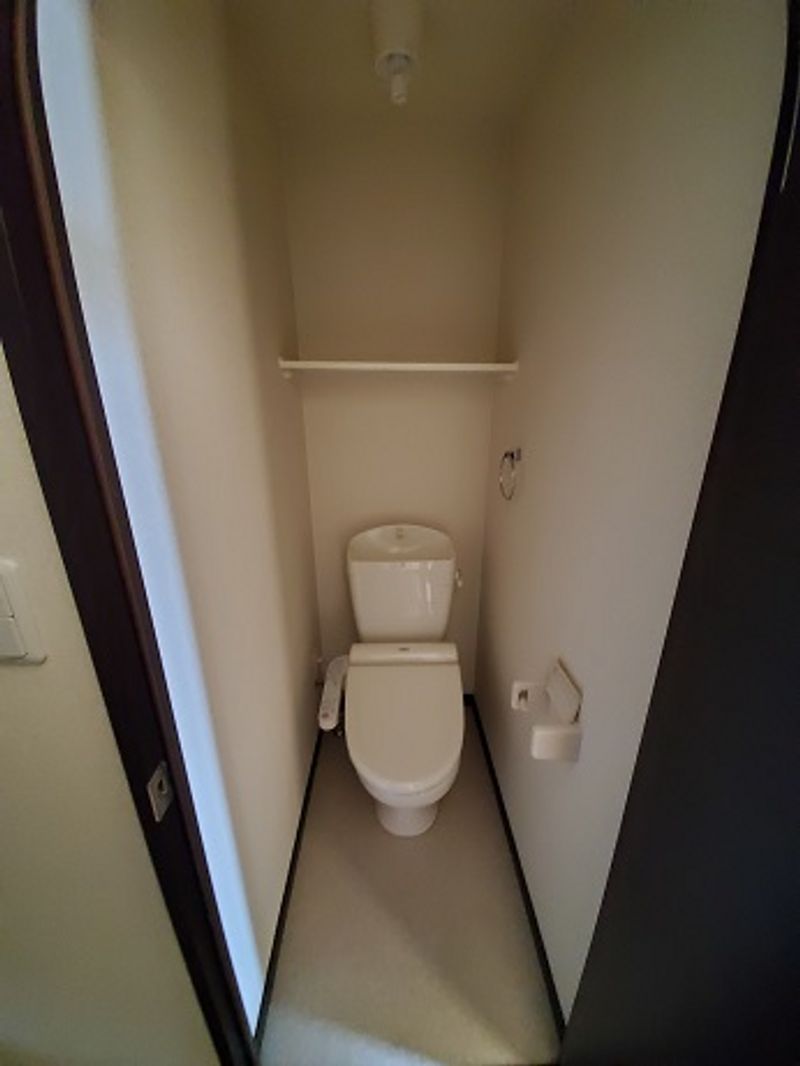 LEONEXT NANA Toilet