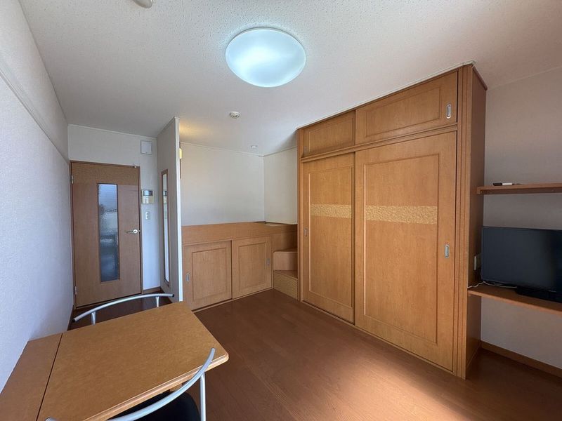 レオパレスフラワー 居間