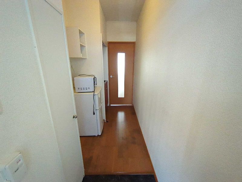 レオパレス凛 玄関