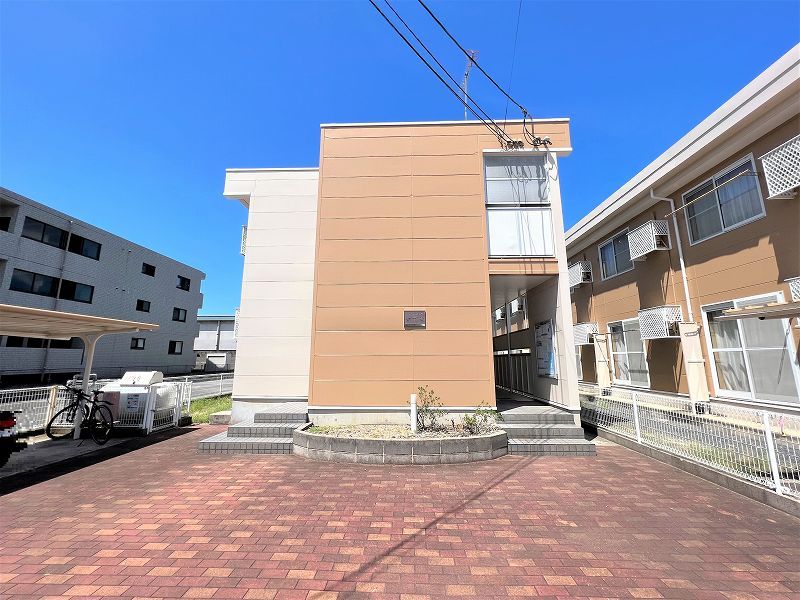 レオパレスエスポワールⅡ 外観