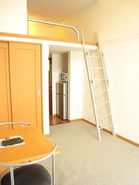 レオパレスセゾン 居間