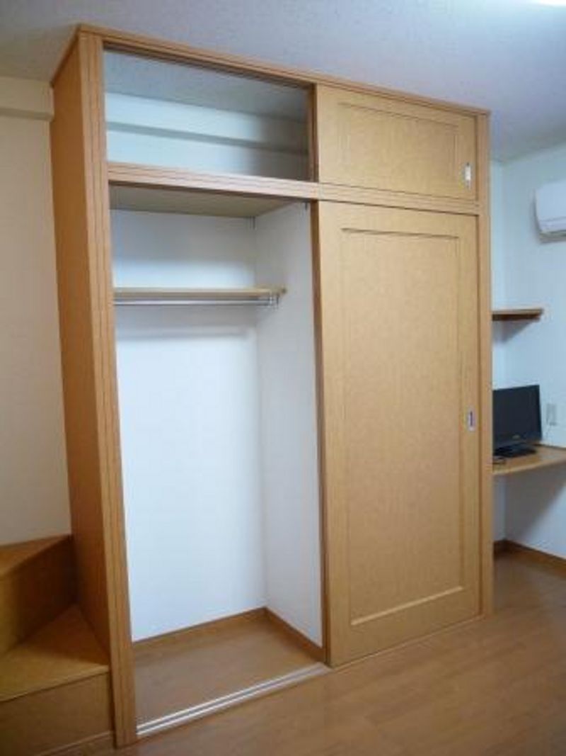 レオパレスシンフォニー成東 収納
