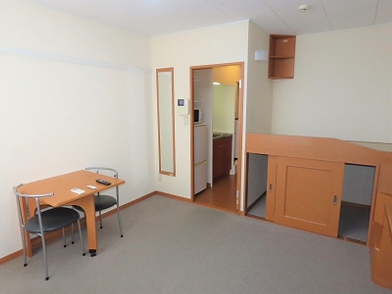 レオパレスセブンハート上田 居間