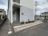 レオパレスサニーホームズ エントランス