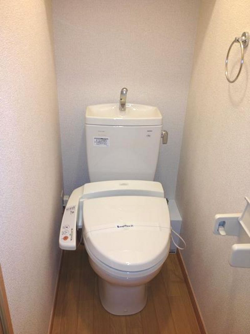 レオパレスＳＨＩＢＩＲＡＫＩ トイレ