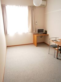 レオパレスサンルーチェ 居間