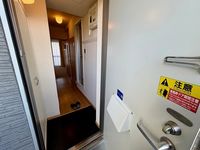 レオパレスミルキーウェイ 玄関