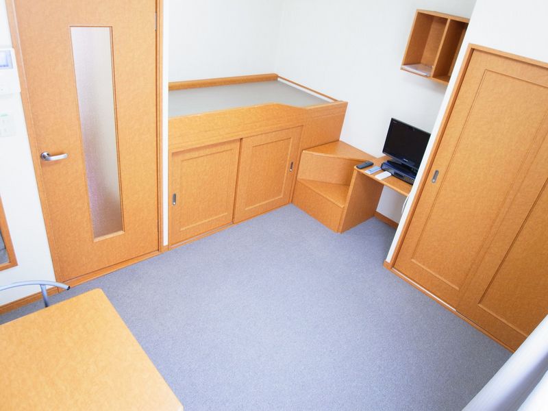 レオパレスナンナン 居間
