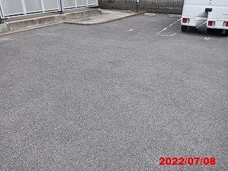 レオパレスコンチェルト２００８ 駐車場
