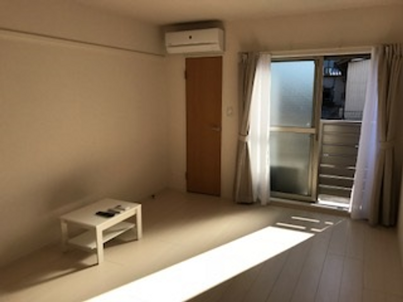 クレイノコスモ 居間