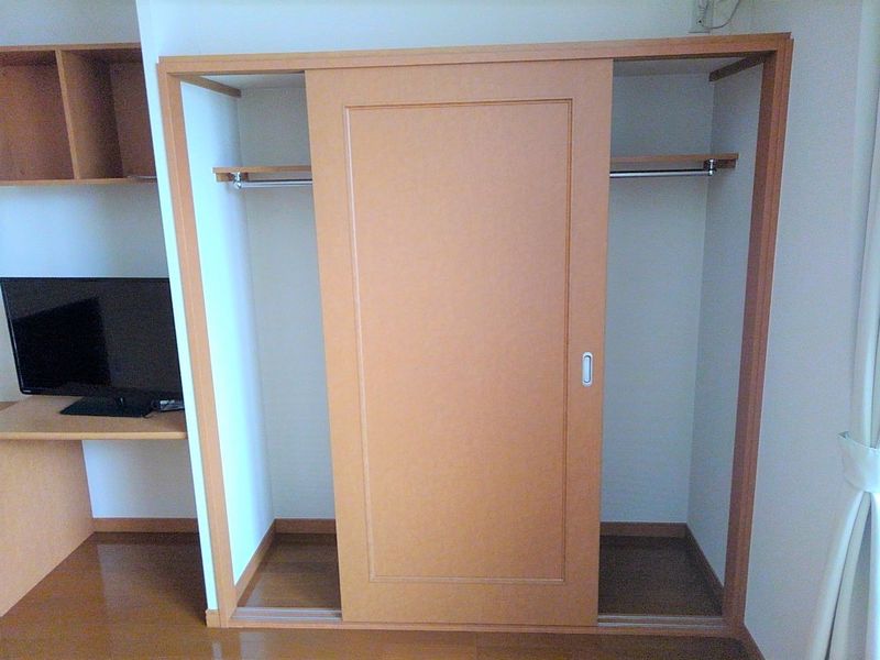 レオパレスグルーデテンポ 収納