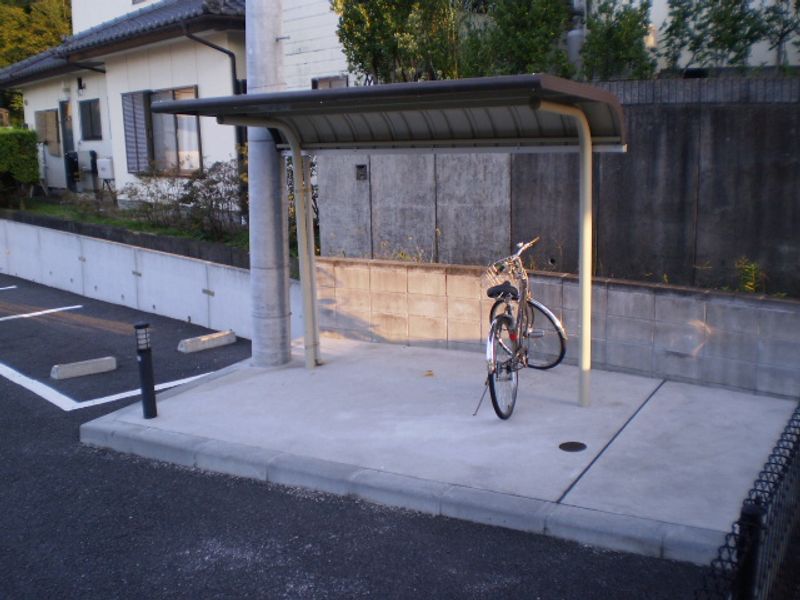 レオパレス松安 共用部分