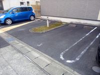 レオパレスリベリーズ 駐車場