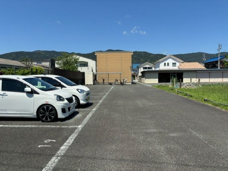 レオパレスサンハート 駐車場