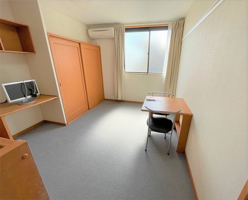 レオパレスグリーンタカタⅡ 居間