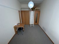 レオパレス明 居間