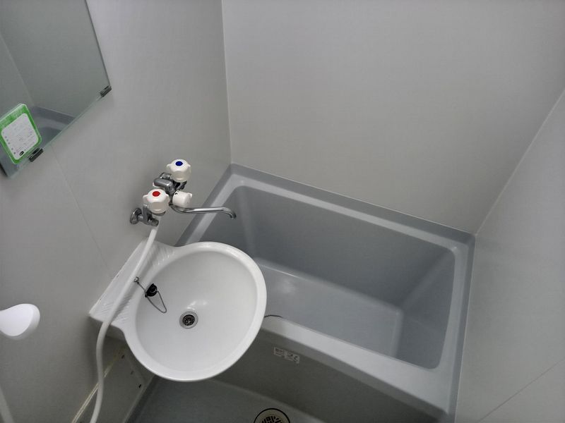 レオパレスアカサカ 風呂