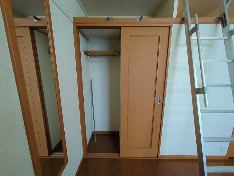 レオパレスＣＡＴＳ 収納