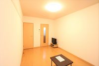 レオパレス伏見桃山 居間
