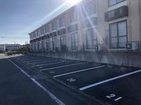 レオパレスドエール３４ 駐車場