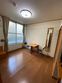 レオパレスＲＯＯＳＴ 居間
