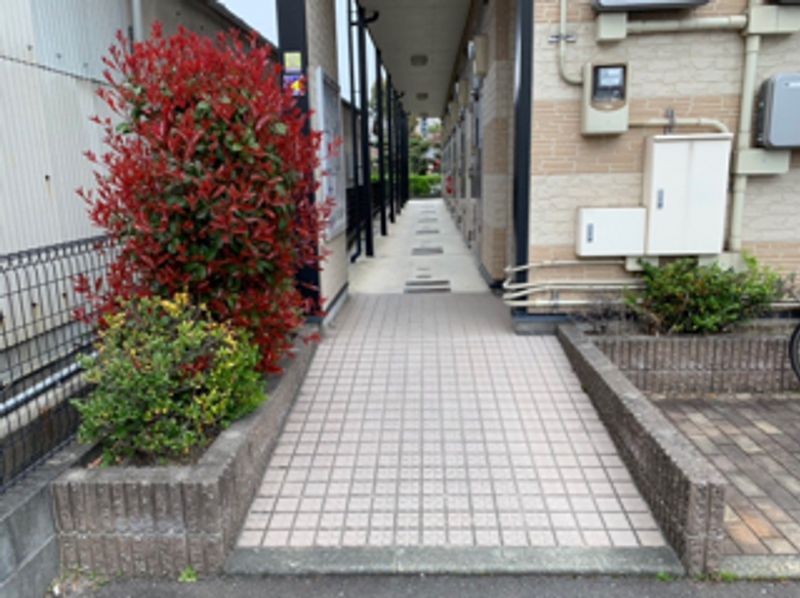 レオパレス伊勢 エントランス