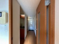 レオパレスボヌール 玄関