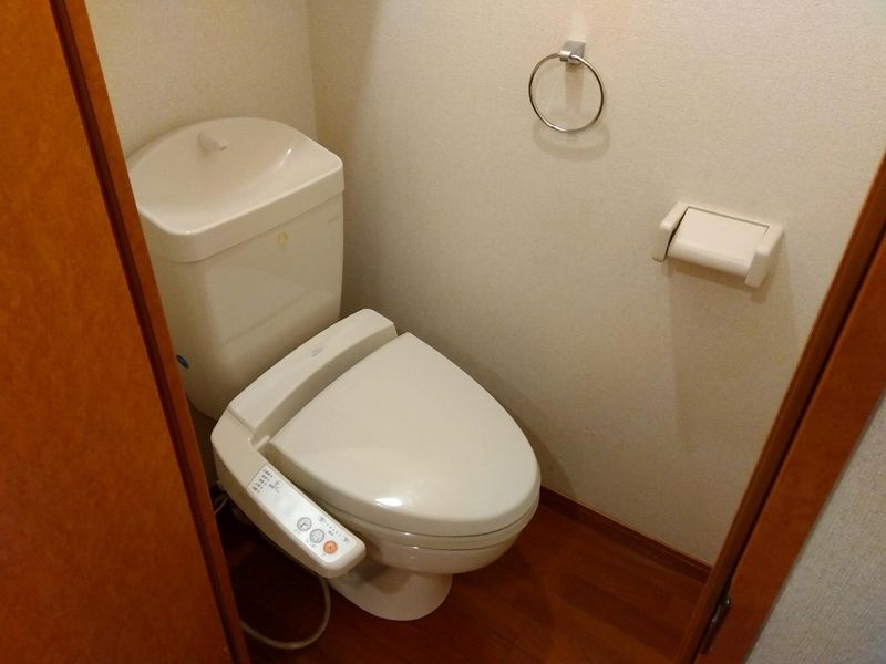 レオパレス川之江中央 トイレ