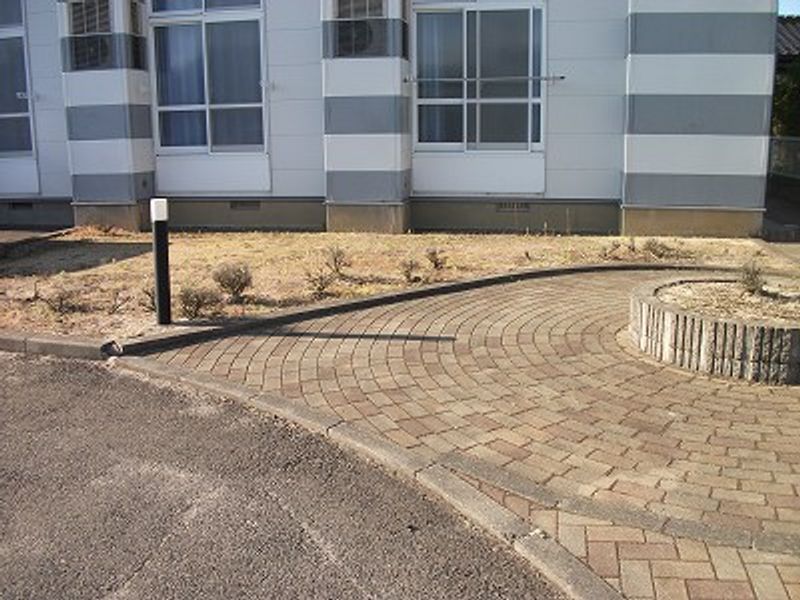 レオパレス中屋敷 エントランス