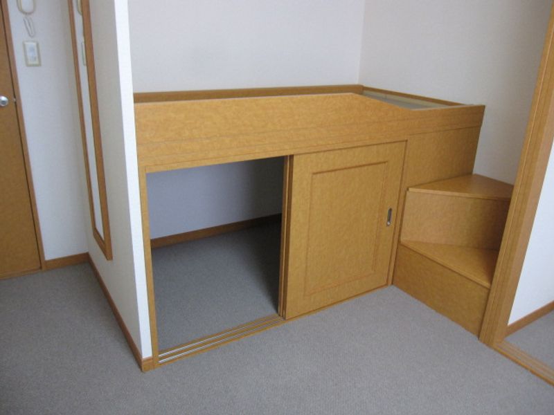 レオパレスコンフォール 寝室