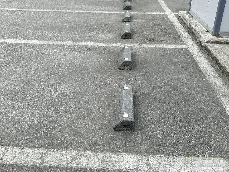 レオパレスカスティージョ 駐車場