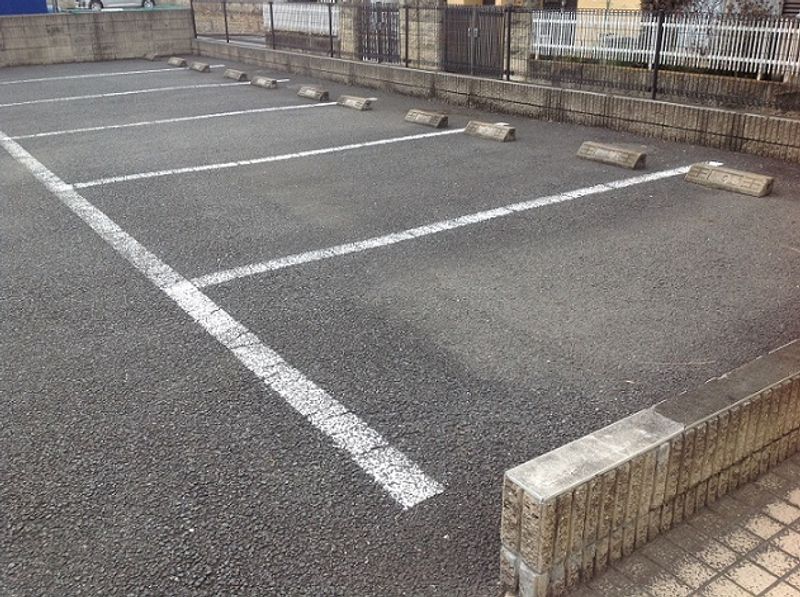 レオパレスふじみ 駐車場