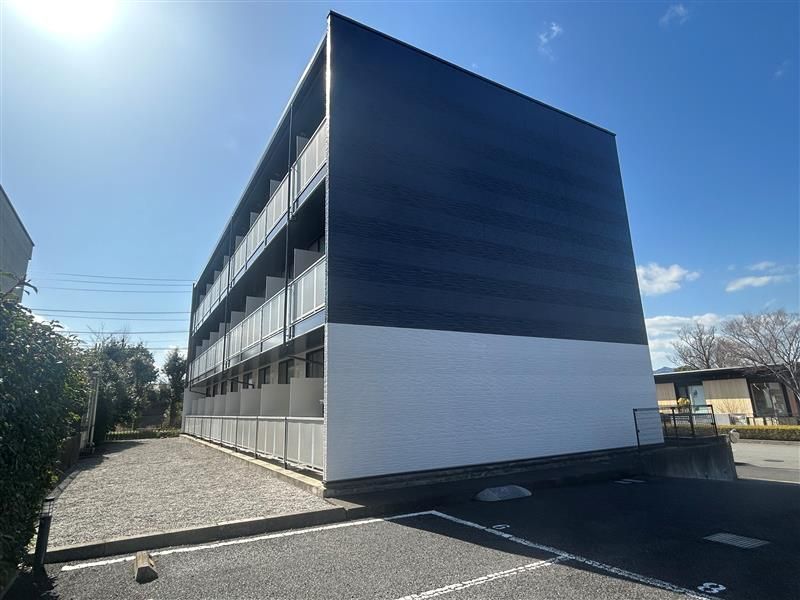 レオパレスクリナーレみなみ野 外観