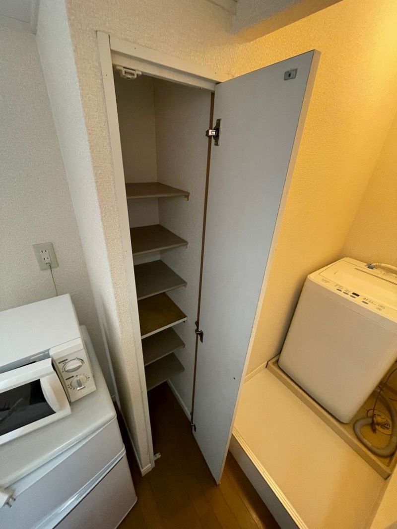 レオパレスコトブキ 収納
