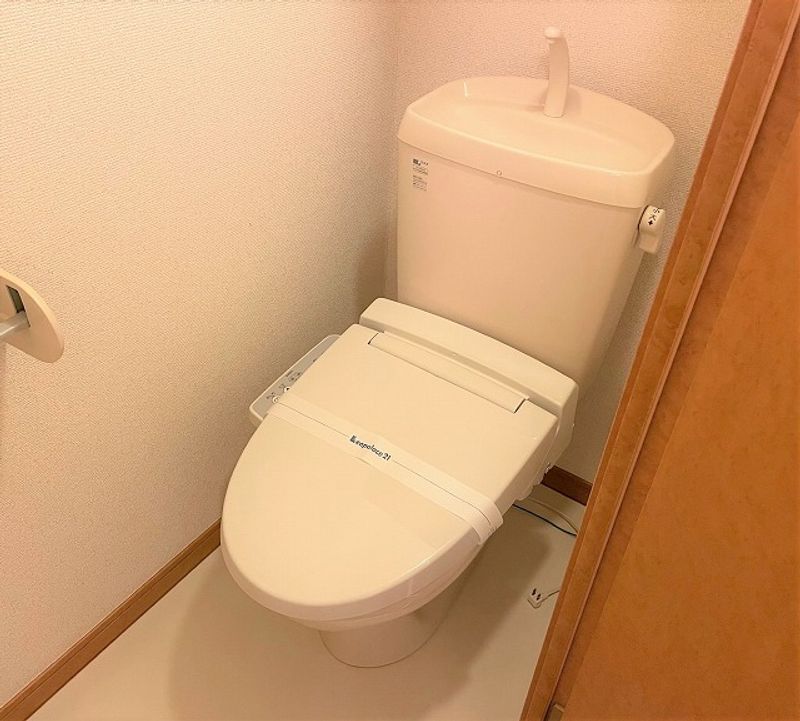 レオパレスレイクサイド トイレ