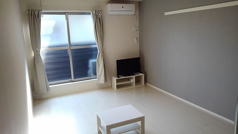 ミランダメゾン　コンフォール 居間