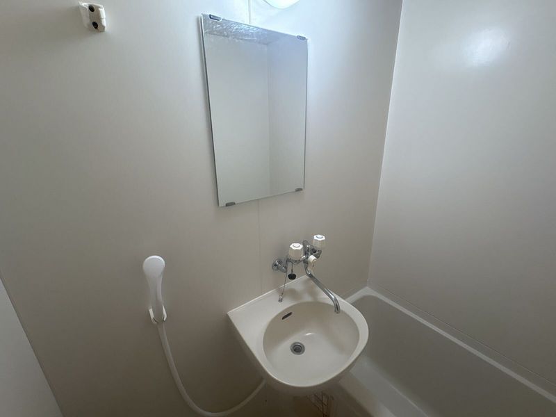 レオパレスＦａｖｏｒ　ＧｒｏｖｅⅡ 洗面台