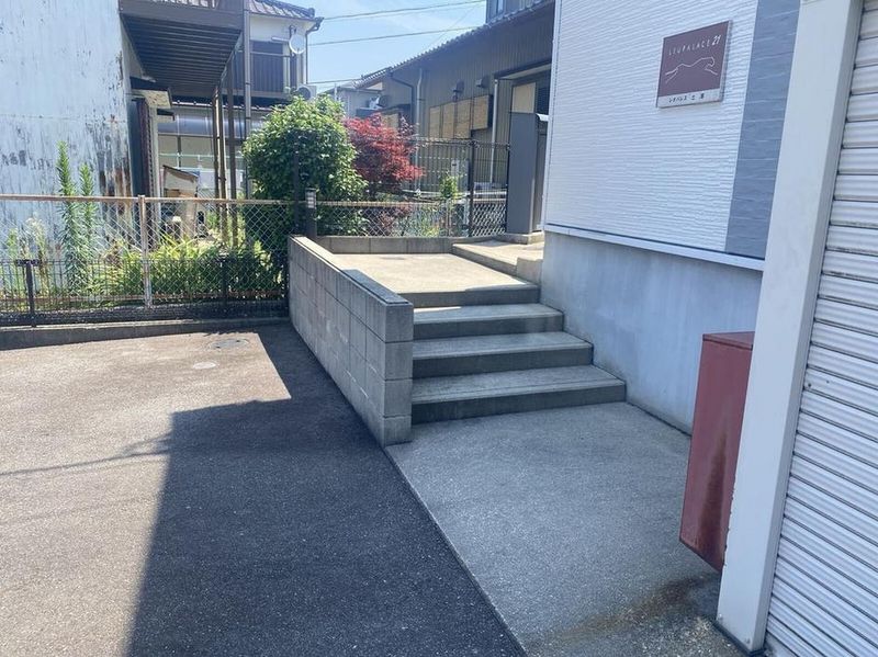 レオパレス土原 エントランス