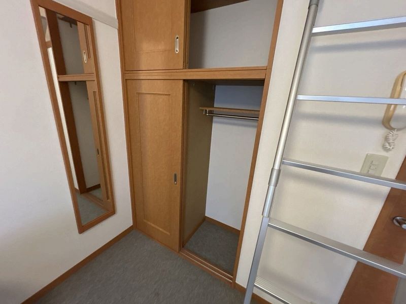 レオパレスクレスト 収納