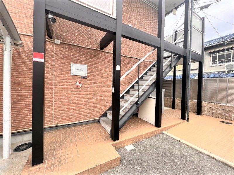 レオパレスカメマスⅠ エントランス