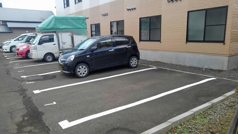 レオパレスＳＫ９ 駐車場