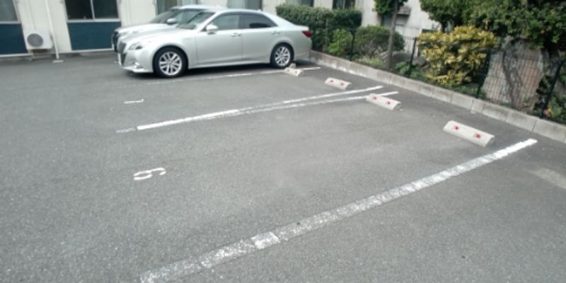 レオネクスト新生Ⅱ 駐車場