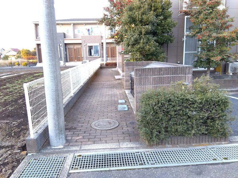 レオパレスメゾンベール　オオノ エントランス